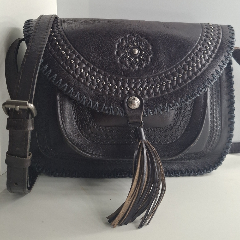 Patricia Nash Beaumont leather crossbody bag Great Condition